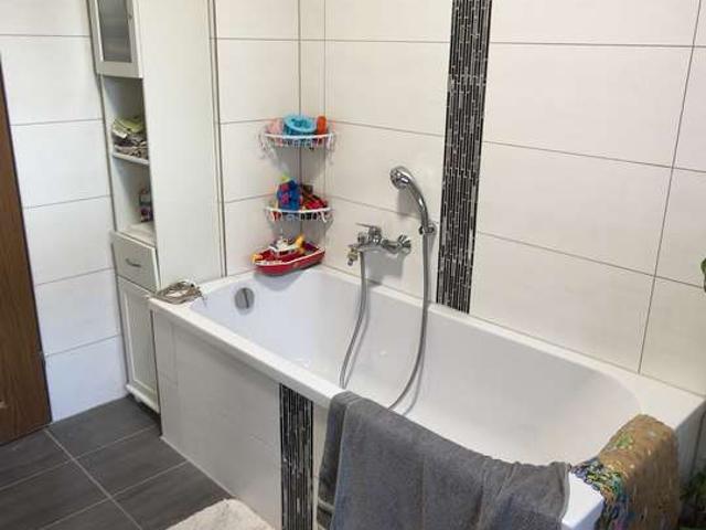 Lichtdurchflutete 4 Zimmer Wohnung mit großem Balkon in Heppenheim