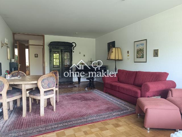 Lichtdurchflutete 4 Zimmer Wohnung mit Loggia und Blick ins Grüne