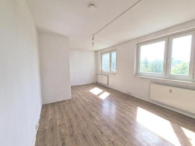 Lichtdurchflutete 4 Zimmer Wohnung in Gera