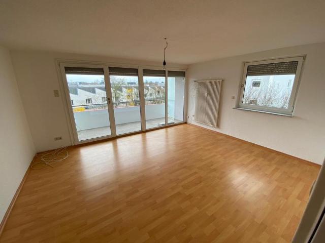 Lichtdurchflutete 4 Zimmer Wohnung in ruhiger Lage inkl. Garage