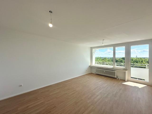 Lichtdurchflutete 4 Zimmer Wohnung