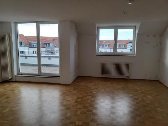 Lichtdurchflutete 4 Zimmer Familienwohnung