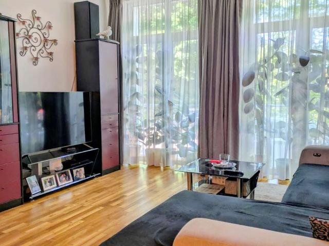 ! Lichtdurchflutete 4 Zimmerwohnung in ruhiger, zentraler Lage zu verkaufen!