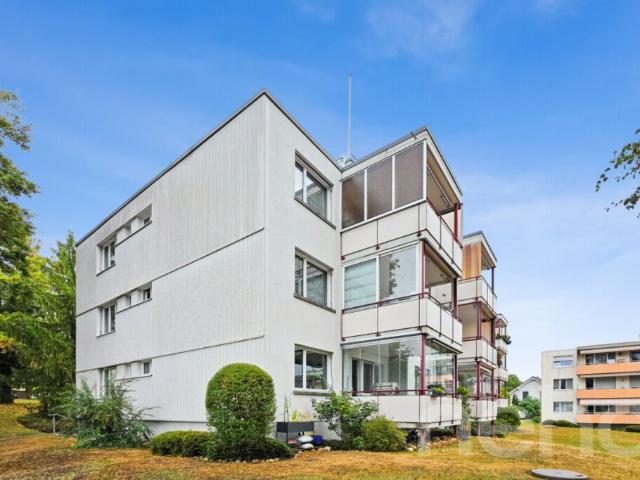 Lichtdurchflutete 4.5 Zimmer Wohnung in Bettlach