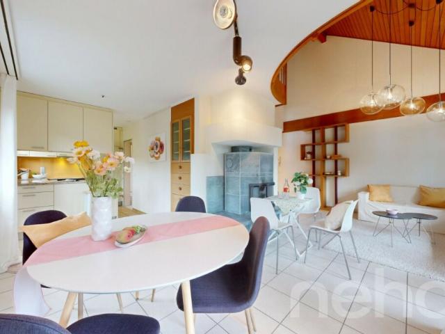 Lichtdurchflutete 5.5 Zimmer Dachmaisonette mit Galerie und Balkon