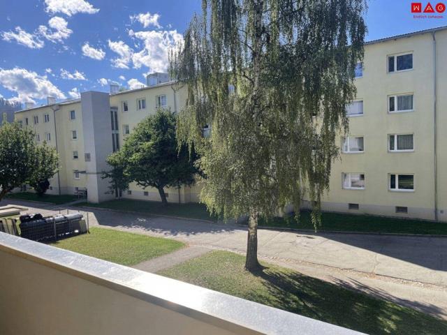Lichtdurchflutete 77 m² Wohnung mit Balkon in ruhiger Lage !