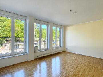 Lichtdurchflutete 1‑Zimmer Wohnung mit TG Stellplatz zentral im beliebten Düsseldorf Gerresheim