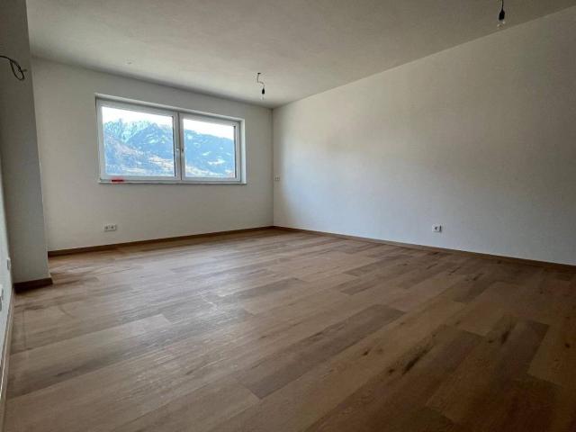 Lichtdurchflutete 2 Zimmer Wohnung mit Terrasse – naturnahes Wohnen