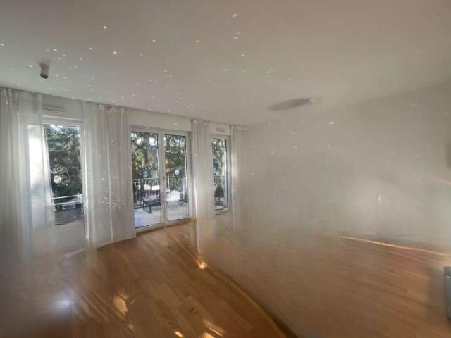 Lichtdurchflutete 2 Zimmer Wohnung mit Westbalkon – Toplage zwischen Rhein und Vorgebirgspark
