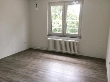 Lichtdurchflutete 2 Zimmer Wohnung mit Balkon in Baumheide