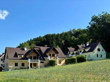 Lichtdurchflutete 2 Zimmer Wohnung mit Balkon und Carportparkplatz geförderte Miete ODER geförderte Miete mit Kaufoption 2 Zimmer