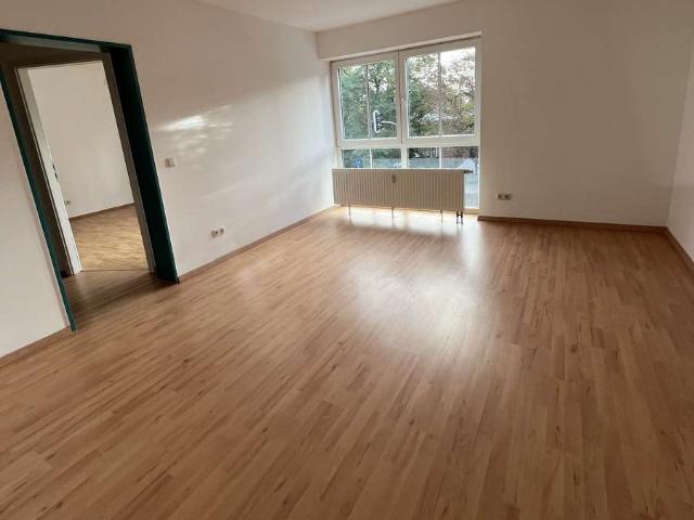 Lichtdurchflutete 2 Zimmer Wohnung mit Charme in direkter Uninähe