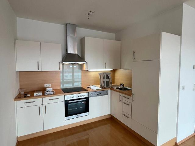 Helle 2 Zimmer Wohnung mit großzügiger Loggia und Parkplatz in 2700 Wiener Neustadt