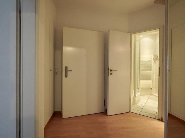 Lichtdurchflutete 2 Zimmer Wohnung mit Rheinblick und Südbalkon in Eltville am Rhein, TG Platz