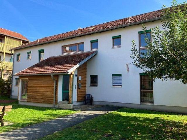 Lichtdurchflutete 2 Zimmer Wohnung im Obergeschoss mit großem Balkon geförderte Miete ODER geförderte Miete mit Kaufoption 2 Zimmer