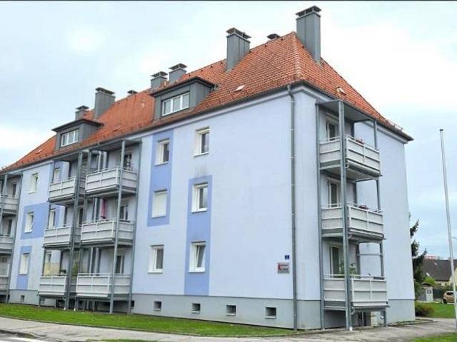 Lichtdurchflutete 2 Zimmer Wohnung in ruhiger Lage