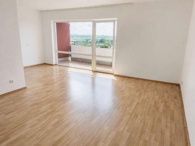 Lichtdurchflutete 2 Zimmer Wohnung in zentraler Lage von Aachen Haaren