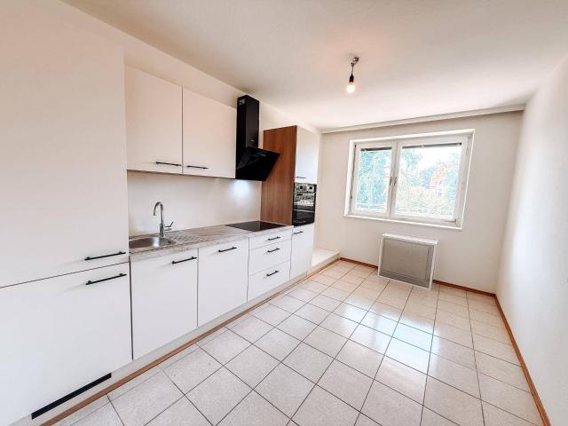 Lichtdurchflutete 2 Zimmer Wohnung plus Wohnküche, 2 Loggias, TG Platz & Ruhelage in Graz St. Peter