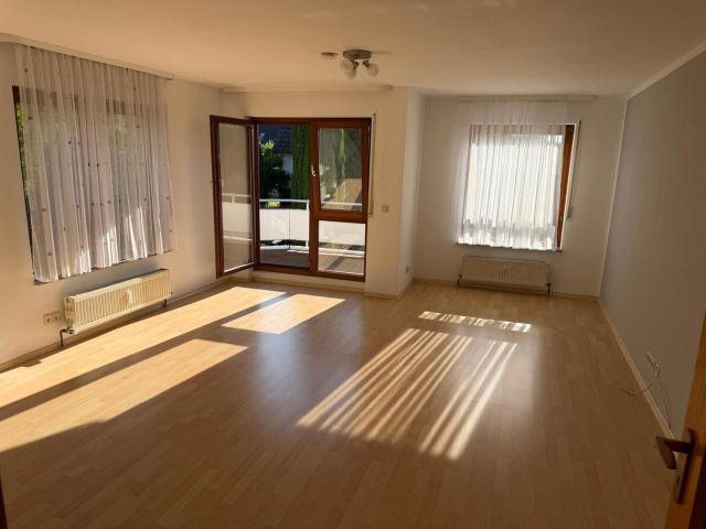 Lichtdurchflutete 2 Zimmer Wohnung
