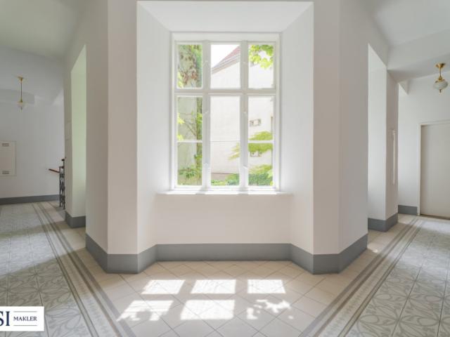 Lichtdurchflutete 2 Zimmer Altbauwohnung mit Blick in den begrünten Innenhof im Herzen des 12. Bezirks