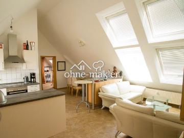 Lichtdurchflutete 2 Zimmer Dachgeschosswohnung mit hohen Decken in Top Lage in Forchheim
