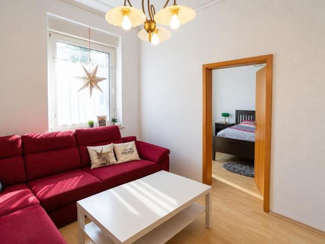 Lichtdurchflutete 2,5 Zimmer Wohnung mit Einbauküche in der Nähe des Bethesda Krankenhauses