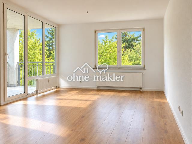 Lichtdurchflutete 2,5 Zimmer Wohnung mit Loggia und Blick ins Grüne