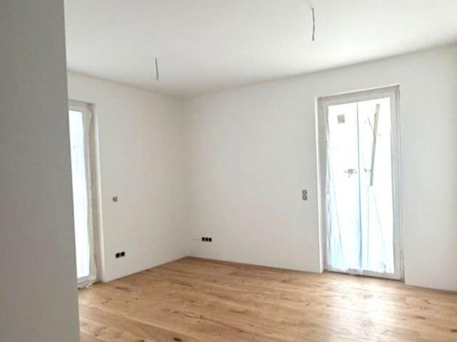 Lichtdurchflutete 3 RW mit Balkon & exklusiver Ausstattung wartet auf Sie!
