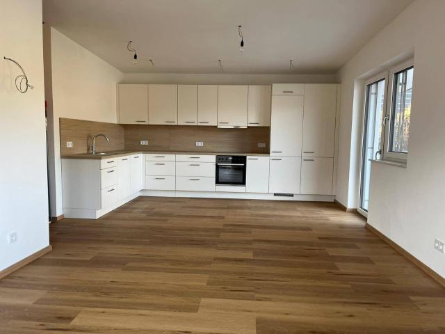 Lichtdurchflutete 3 Zimmer Wohnung mit Terrasse – naturnahes Wohnen