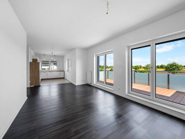 Lichtdurchflutete 3 Zimmer Wohnung mit Weitblick ins Grüne