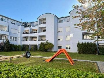Lichtdurchflutete 3 Zimmer Wohnung mit zwei Balkonen, Aufzug und Tiefgaragenstellplatz 90449 Nürnberg