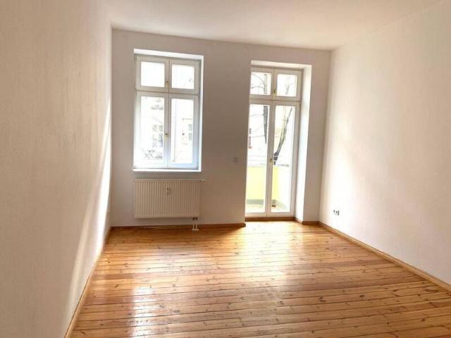 Lichtdurchflutete 3 Zimmer Wohnung mit Balkon
