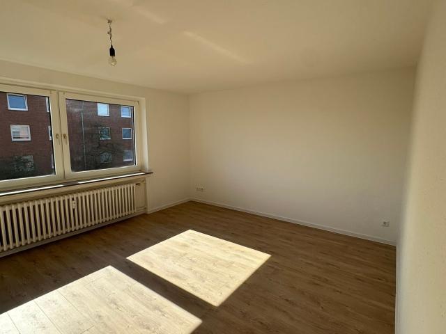 Lichtdurchflutete 3 Zimmer Wohnung mit Balkon in Rheine