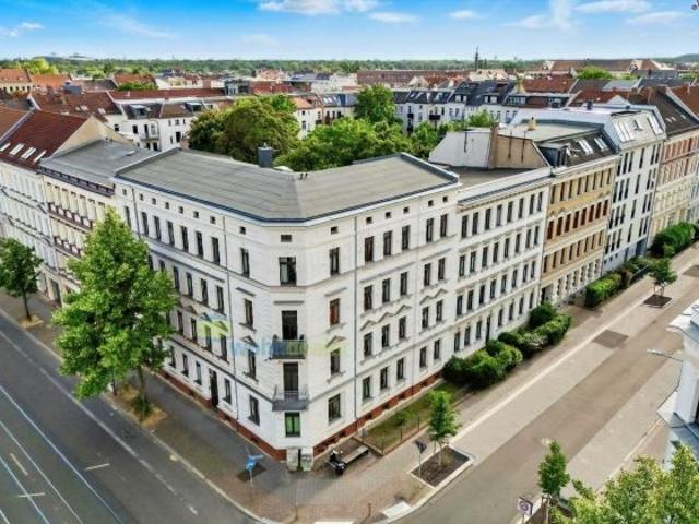 Lichtdurchflutete 3 Zimmer Wohnung mit Balkon & Wohlfühlbad in Top Lage