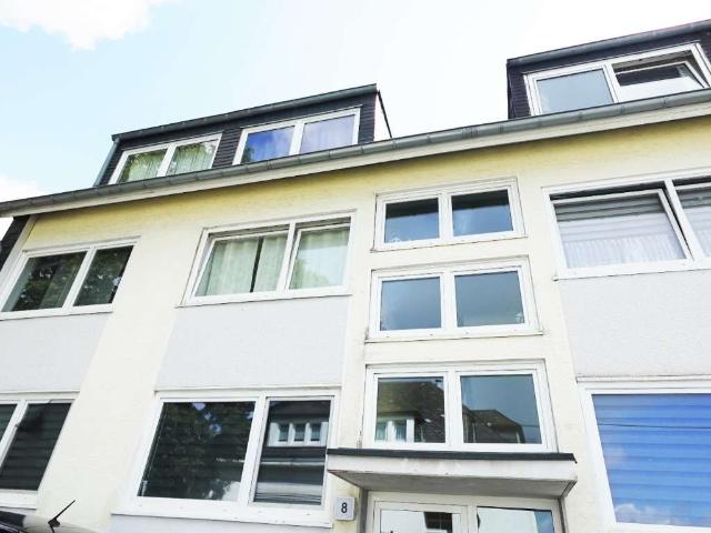 Lichtdurchflutete 3 Zimmer Wohnung mit Balkon und Garage