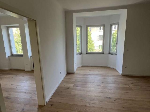Lichtdurchflutete 3 Zimmer Wohnung mit Balkon verfügbar ab 1.11.2026