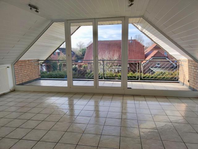 Lichtdurchflutete 3 Zimmer Wohnung mit großem Balkon, Garage & Glasfaser – Borken Marbeck