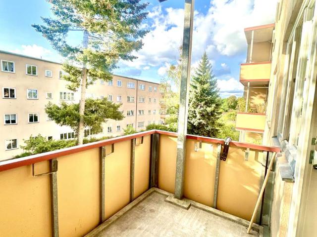 Lichtdurchflutete 3 Zimmer Wohnung mit großen West Balkon nahe Stadtpark eine grüne Oase!
