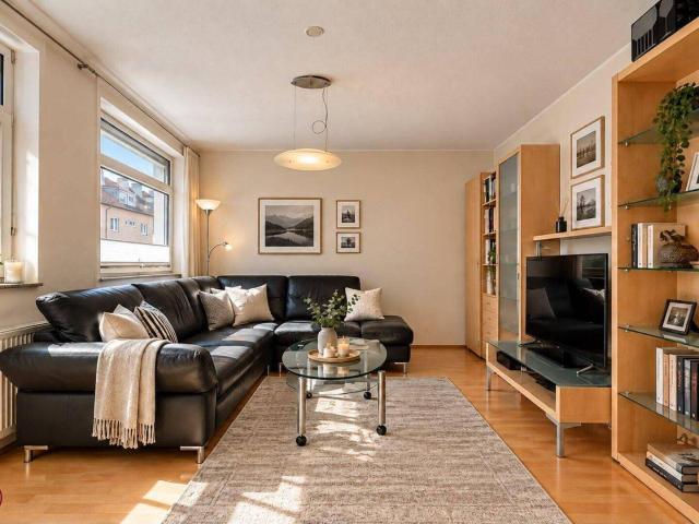 Lichtdurchflutete 3 Zimmer Wohnung mit Lift, Balkon & Gemeinschaftsgarten
