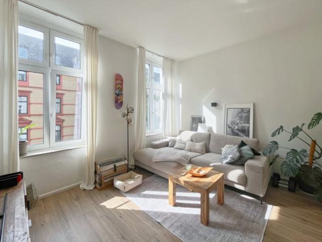 Lichtdurchflutete 3 Zimmer Wohnung in begehrter und zentraler Lage von Flingern Nord