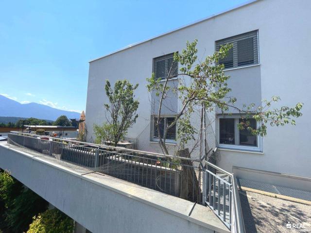 Lichtdurchflutete 3 Zimmer Wohnung in Seeboden ca. 25 m² Panoramaterrasse!