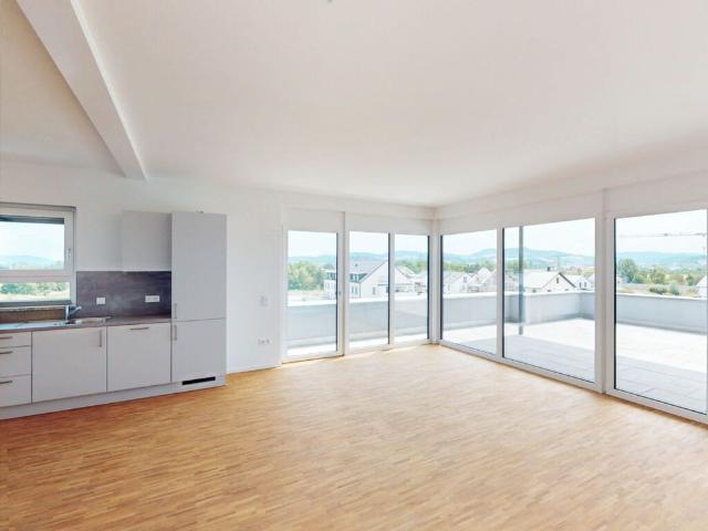 Lichtdurchflutete 3 Zimmer Wohnung zum Wohlfühlen mit EBK und Sonnenterrasse