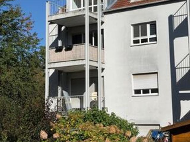 Lichtdurchflutete 3 Zimmer Dachgeschosswohnung mit Südwestbalkon in Schwand