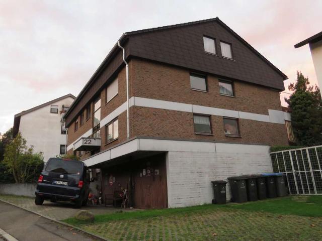 Lichtdurchflutete 3 Zimmer Dachgeschosswohnung in ruhiger Ortsrandlage provisionsfrei