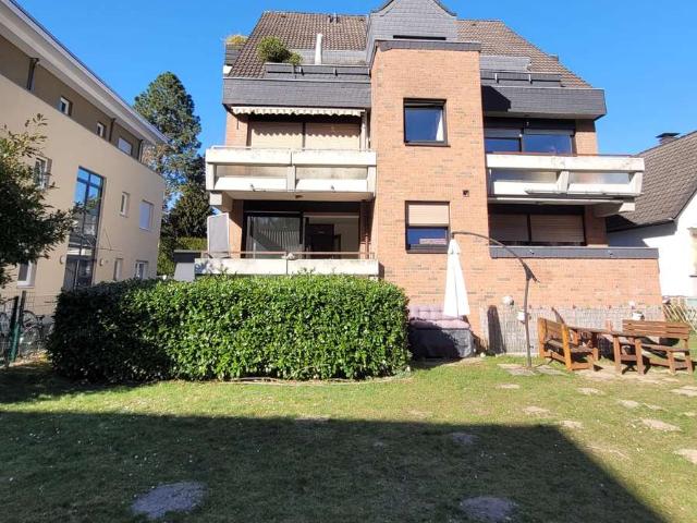 Lichtdurchflutete 3 Zimmer Maisonette Wohnung mit Stellplatz in Köln Kalk