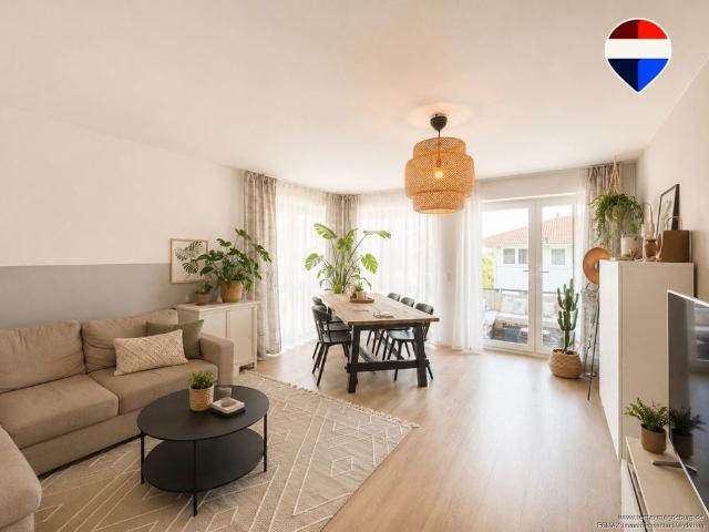 Lichtdurchflutete 3 Zimmer mit Balkon und TG Stellplatz in Cracau