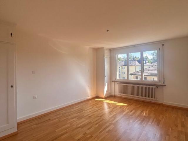 Lichtdurchflutete 3 Zimmerwohnung im Liebefeld
