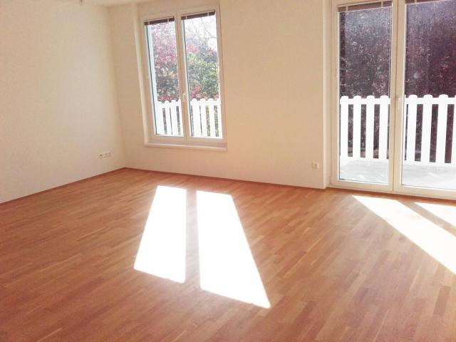 Lichtdurchflutete 3 Zimmerwohnung mit Balkon