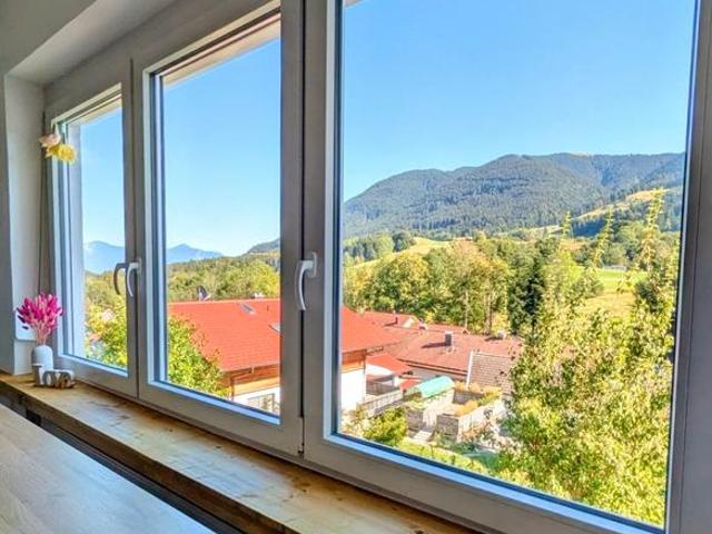Lichtdurchflutete 3,5 Zimmer Wohnung mit Panorama Privatverkauf