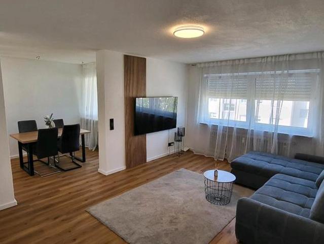 Lichtdurchflutete 3,5 Zimmerwohnung mit Garage